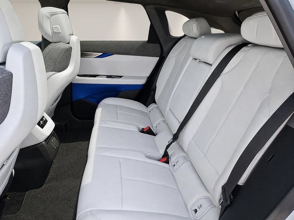 New 2027 Cadillac Optiq Luxury AWD/4WD image 13