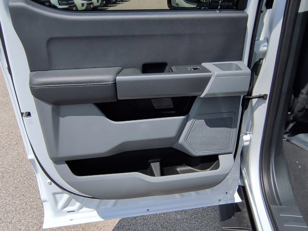New 2026 Ford F350 XLT AWD/4WD image 32
