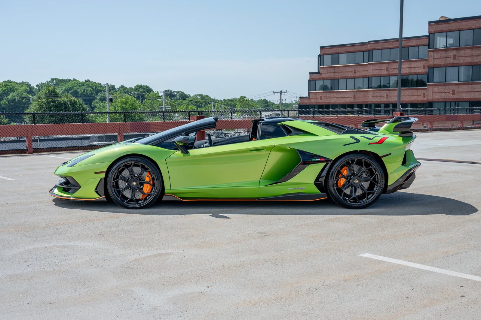 Used 2021 Lamborghini Aventador SVJ AWD/4WD image 6