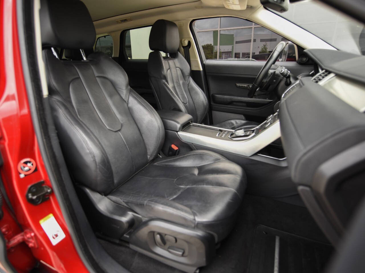 Used 2015 Land Rover Range Rover Evoque Pure Plus AWD/4WD image 16