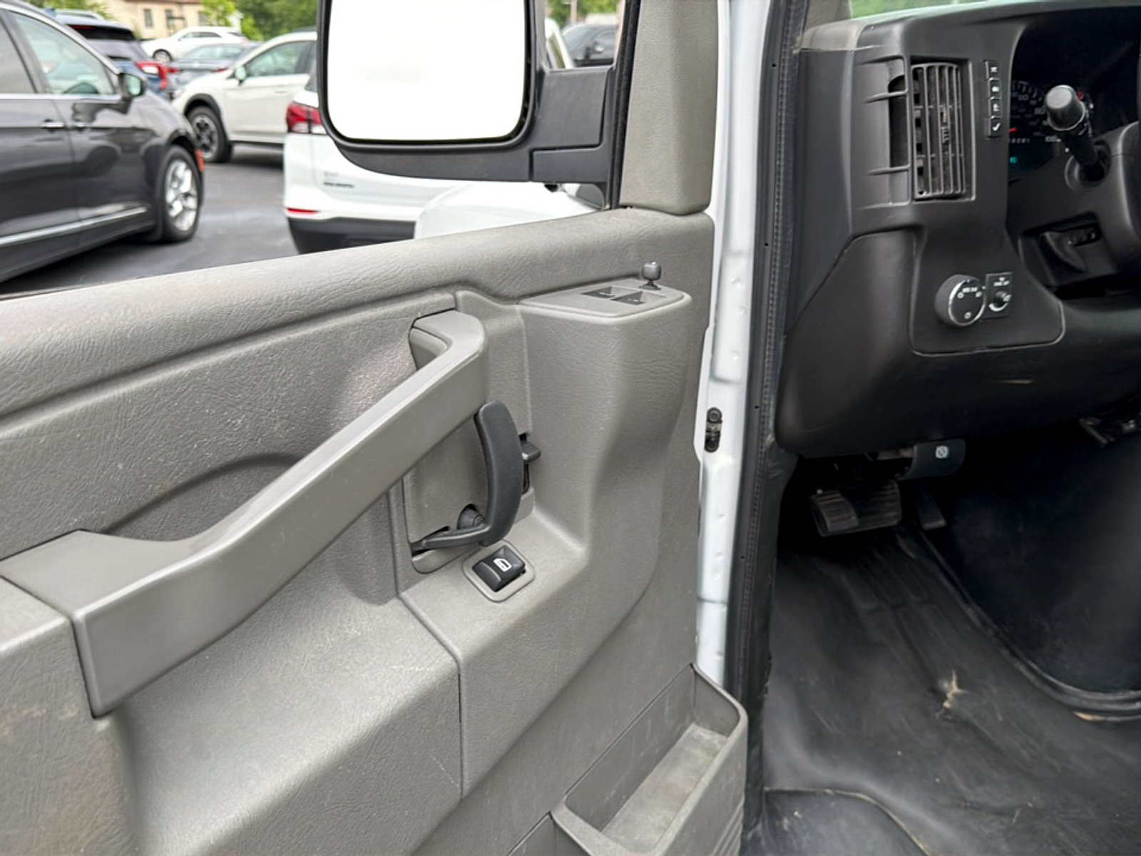 Used 2021 Chevrolet Express 2500 w/ Driver Convenience Package RWD image 22
