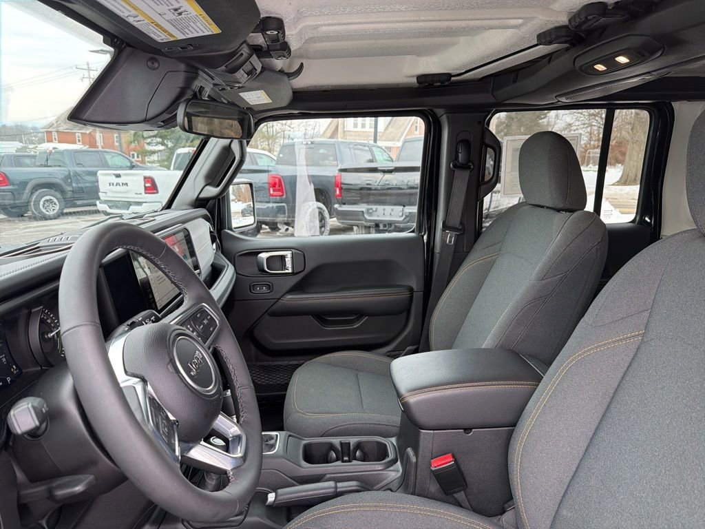 Certified 2025 Jeep Wrangler Unlimited Sahara image 7