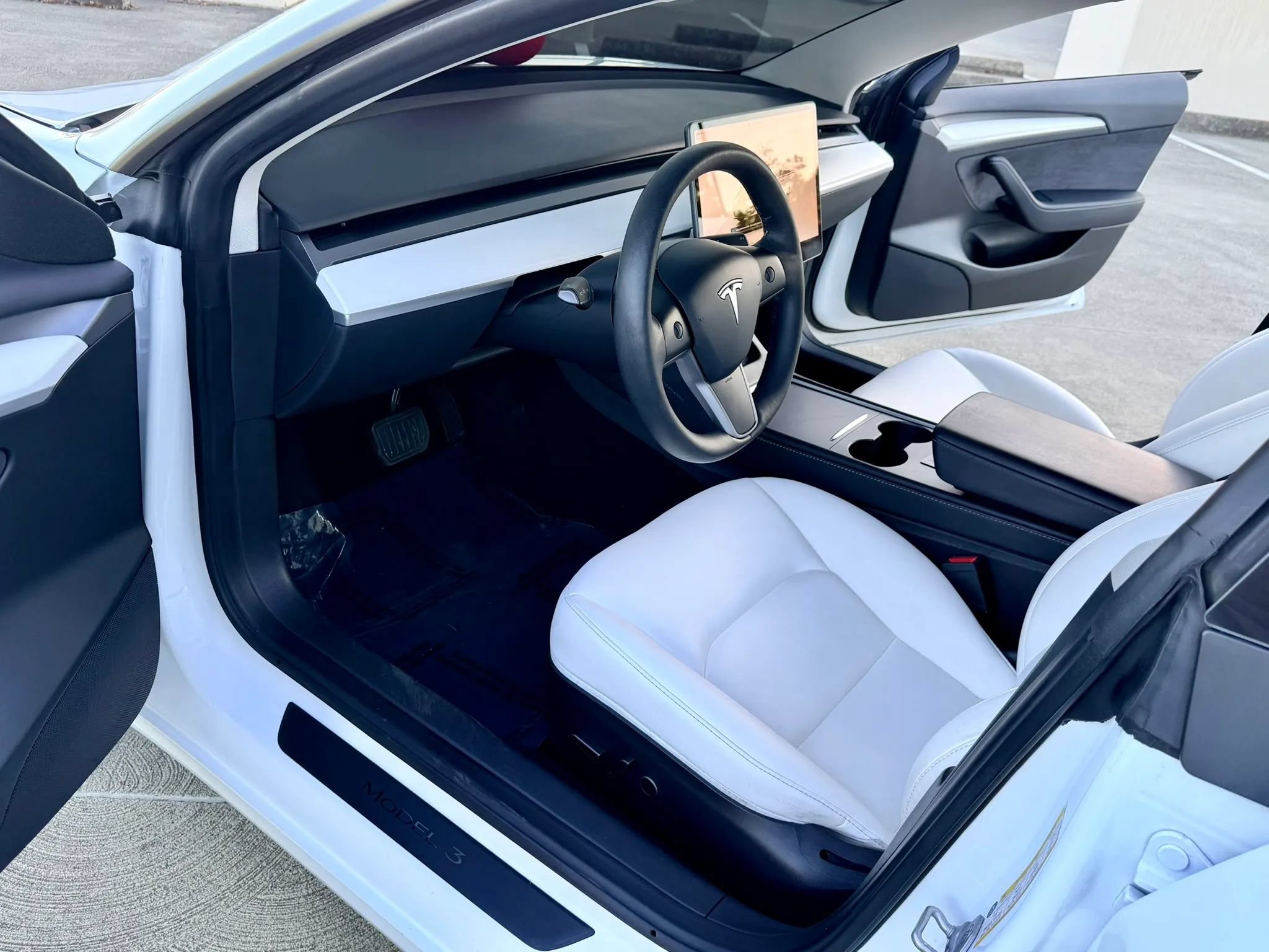 Used 2023 Tesla Model 3 Standard Range RWD image 15