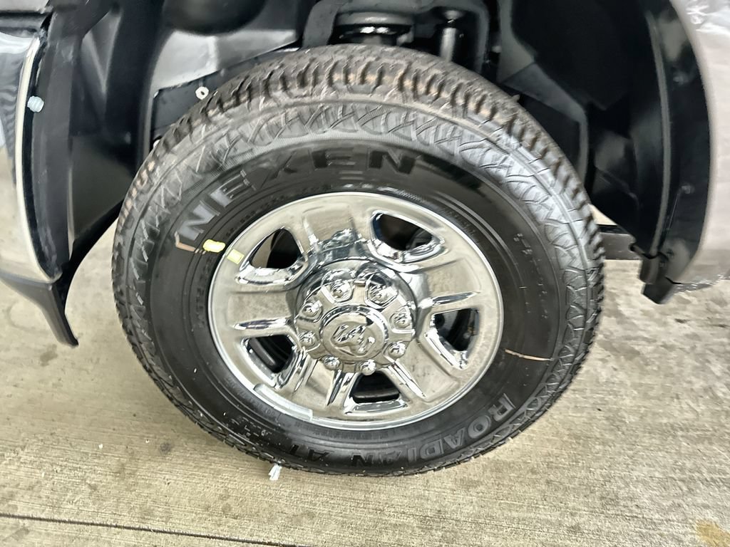 New 2024 RAM 3500 Tradesman w/ Chrome Appearance Group AWD/4WD image 10