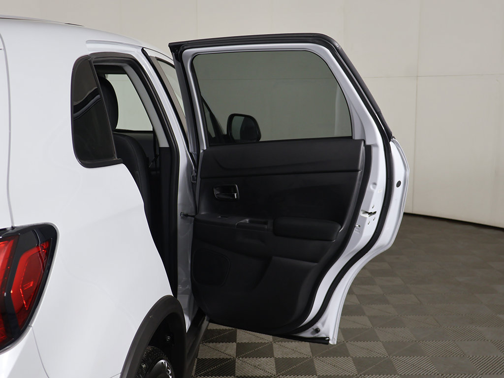 New 2027 Mitsubishi Outlander Sport LE FWD image 18