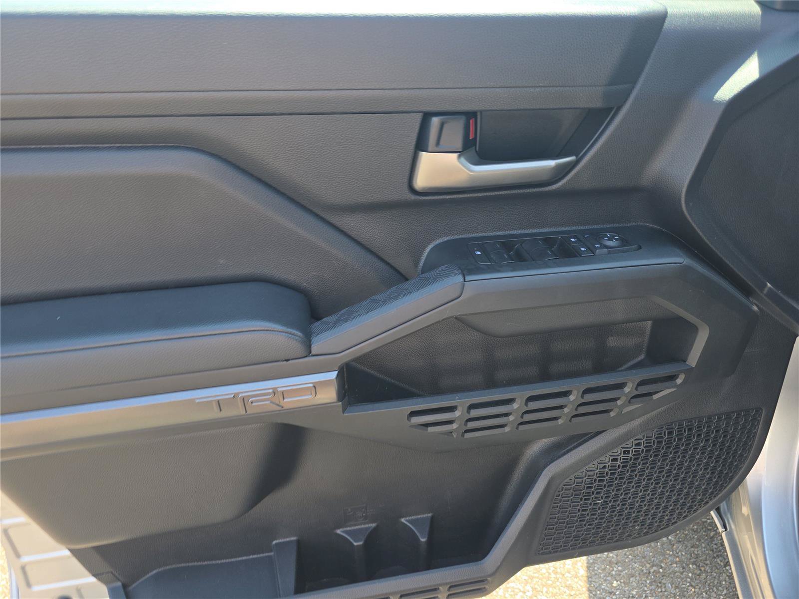 Used 2024 Toyota Tacoma TRD Off-Road AWD/4WD image 28