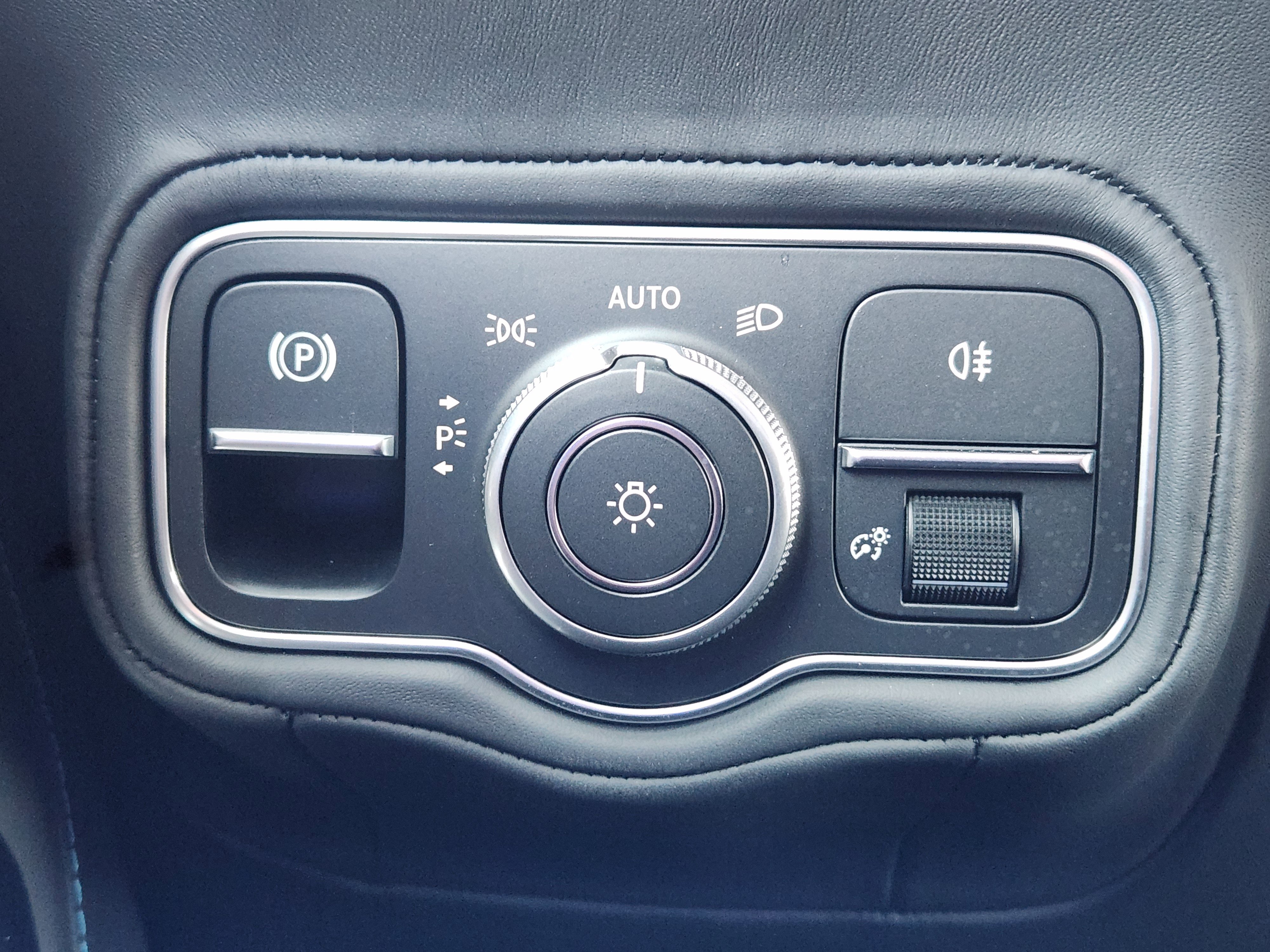 Certified 2025 Mercedes-Benz G 580 w/ EQ Technology image 21