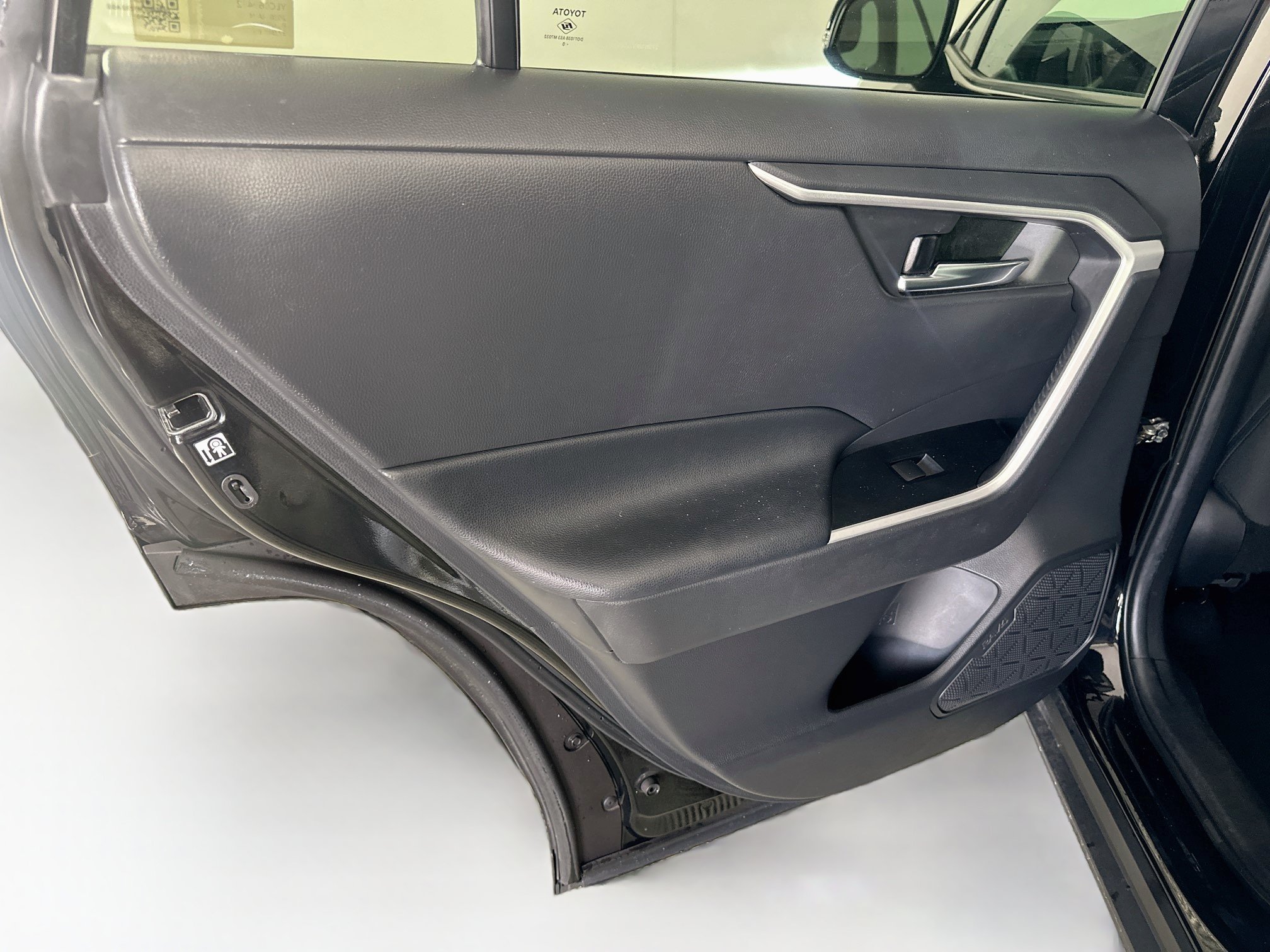 Used 2020 Toyota RAV4 XLE FWD image 26