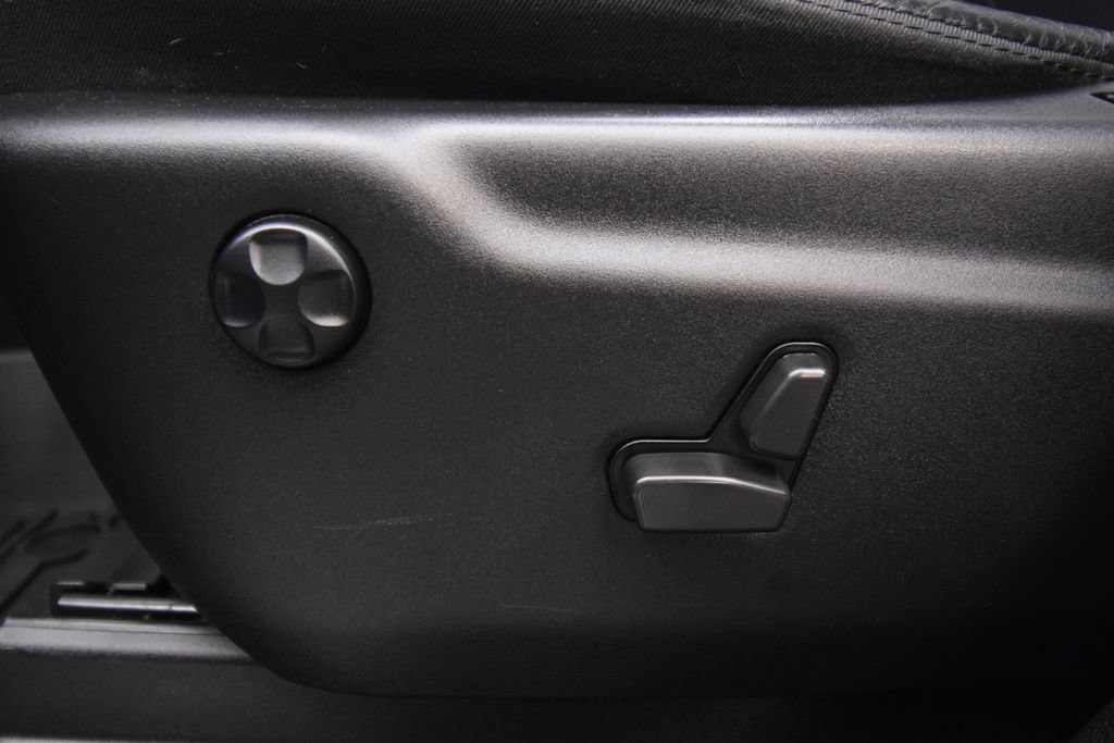 Used 2021 Jeep Grand Cherokee Limited w/ Premium Lighting Group AWD/4WD image 30