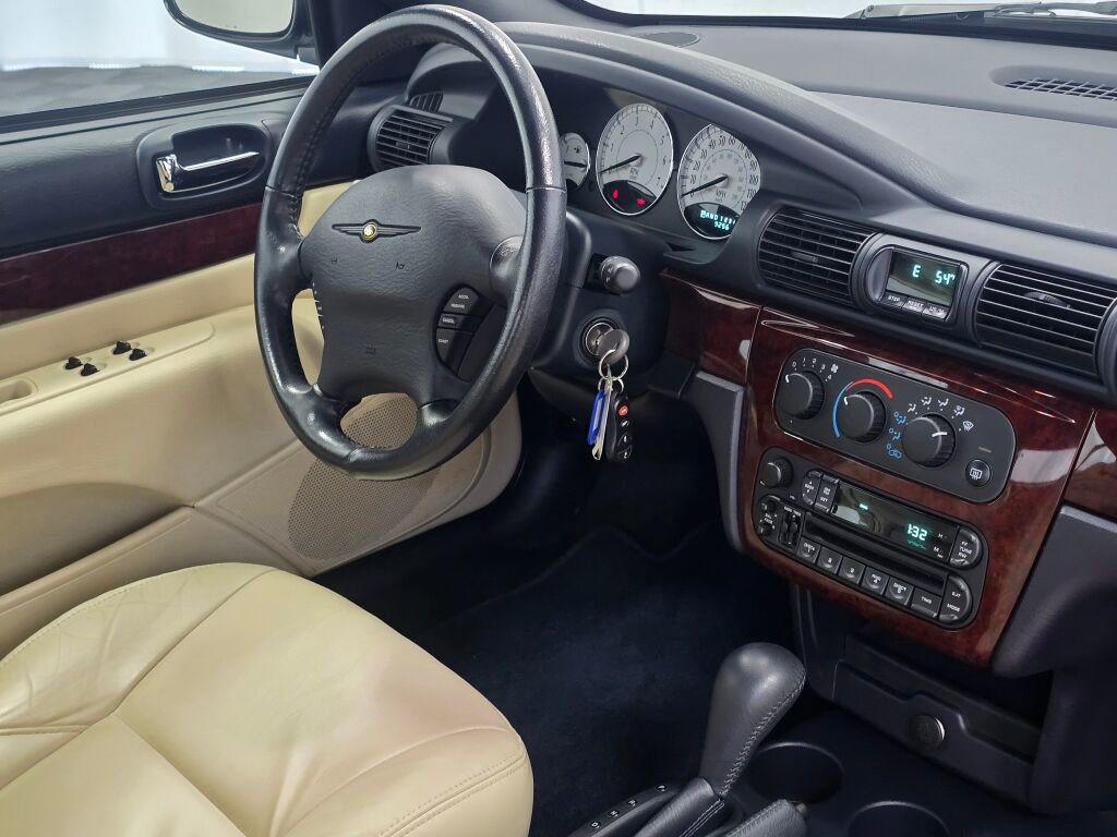 Used 2003 Chrysler Sebring Limited image 79