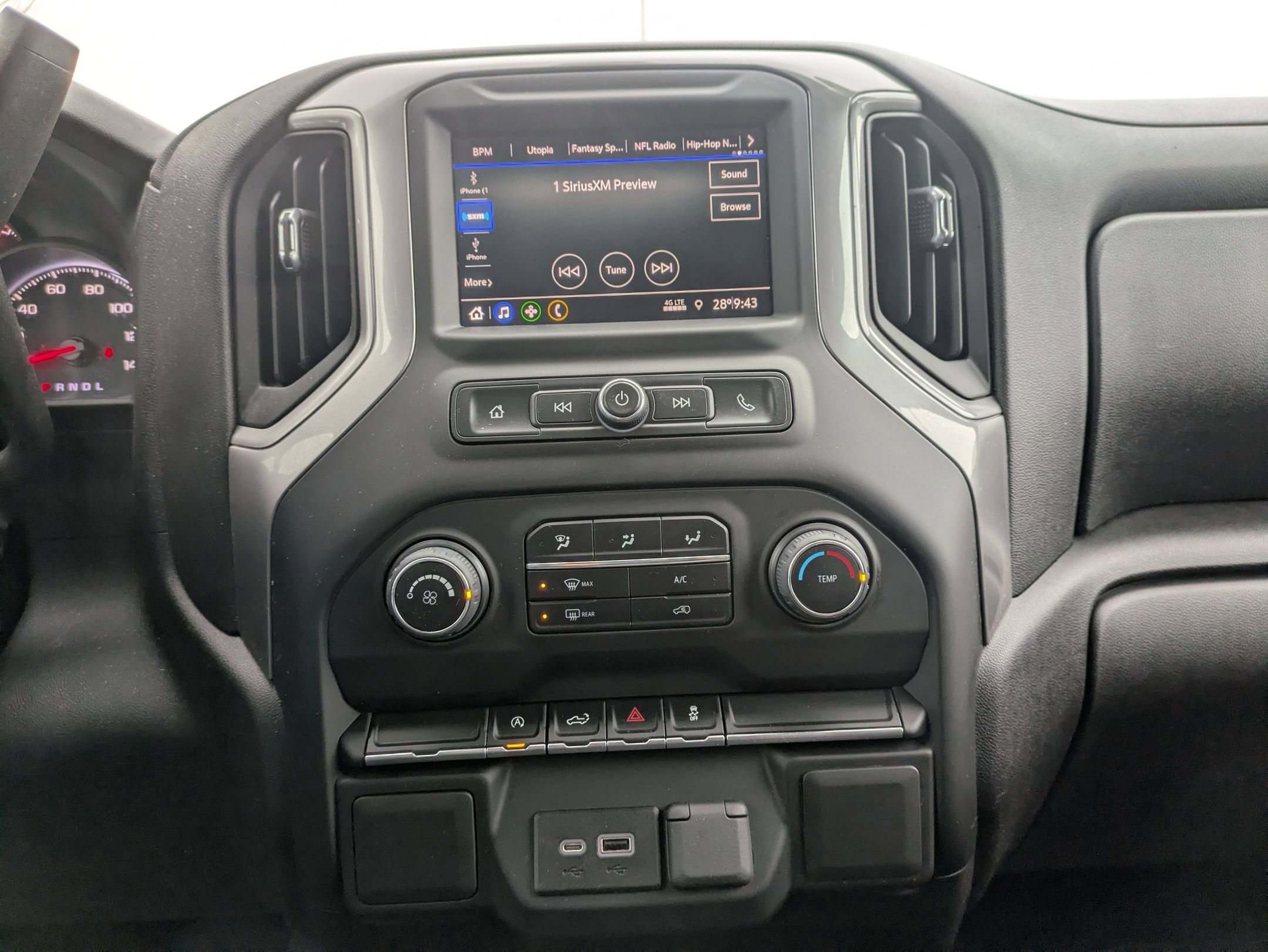 Used 2022 Chevrolet Silverado 1500 Custom image 14