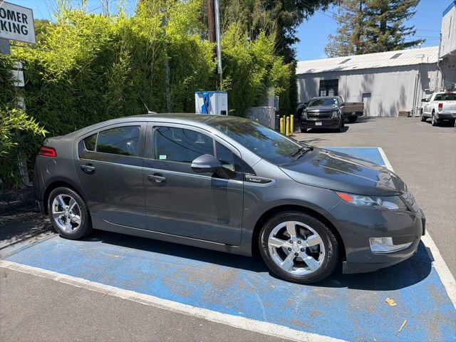 Used 2013 Chevrolet Volt Premium w/ Premium Trim Package FWD image 3