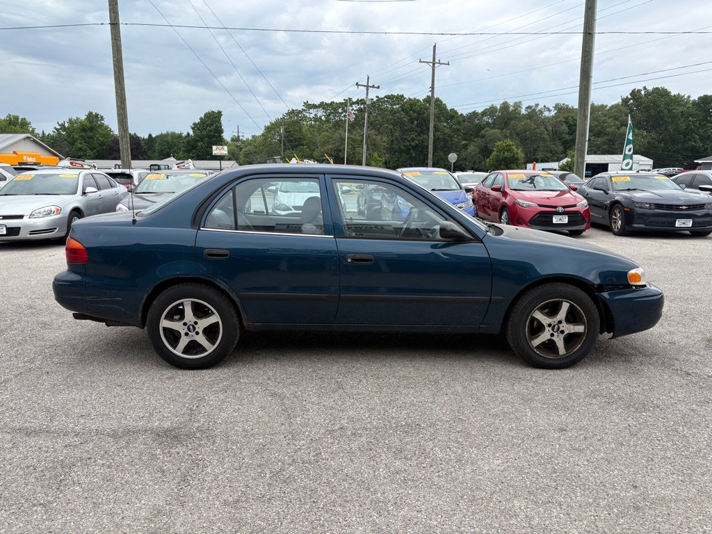 Used 2000 Chevrolet Prizm FWD image 3