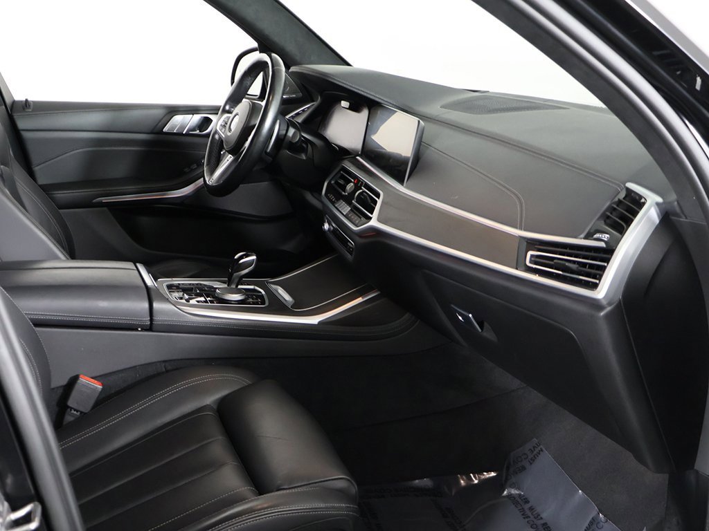 Used 2022 BMW X7 M50i image 30