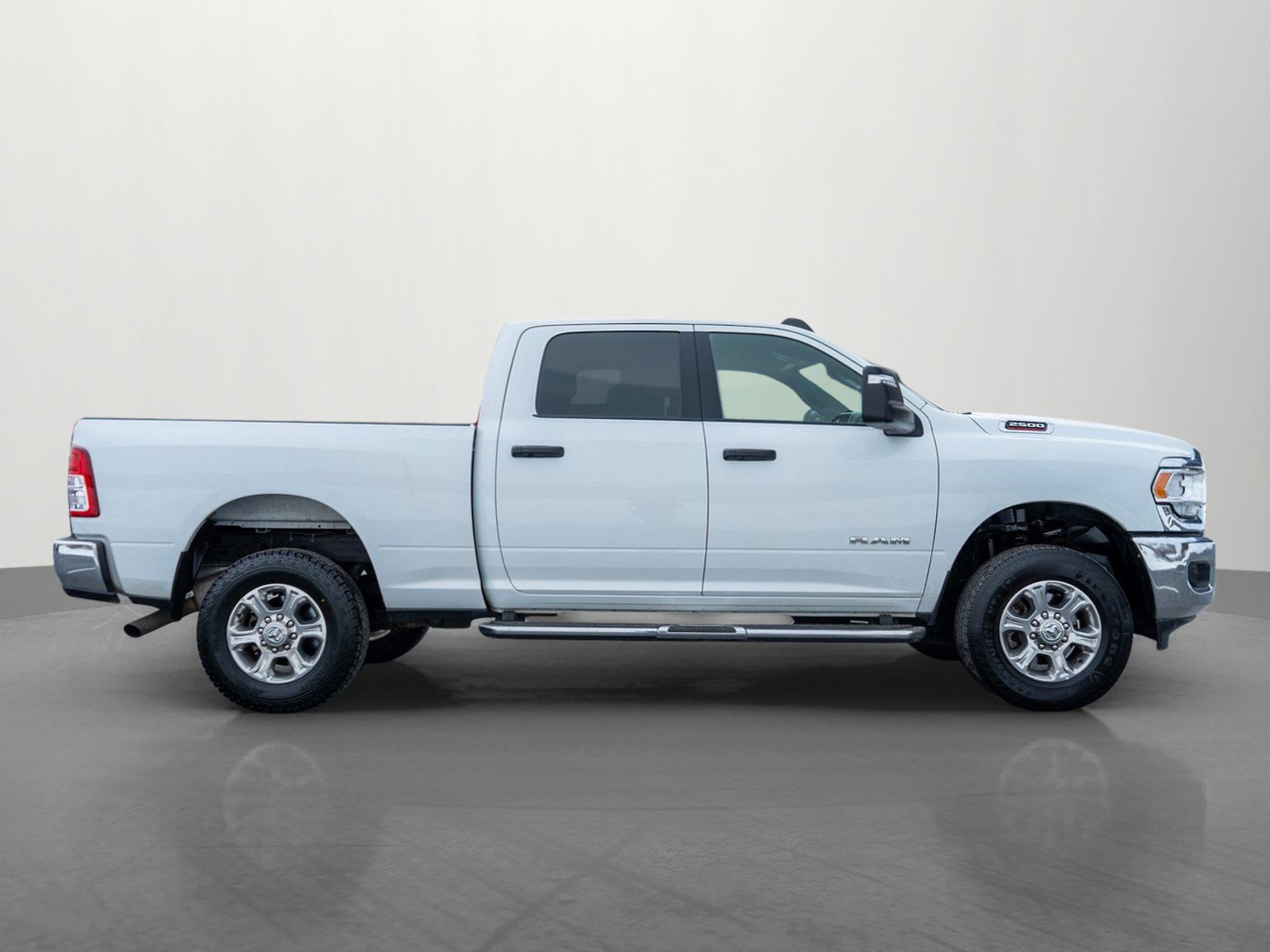 Used 2024 RAM 2500 Big Horn AWD/4WD image 8