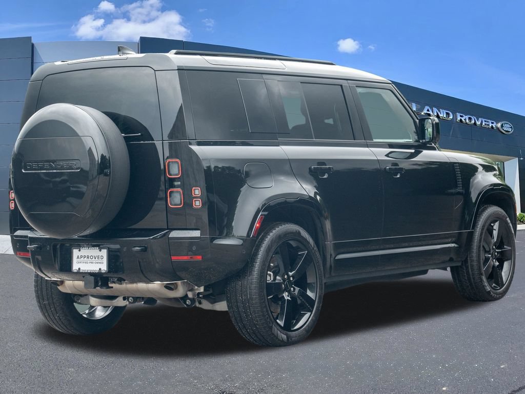 Used 2026 Land Rover Defender 110 X-Dynamic SE AWD/4WD image 4