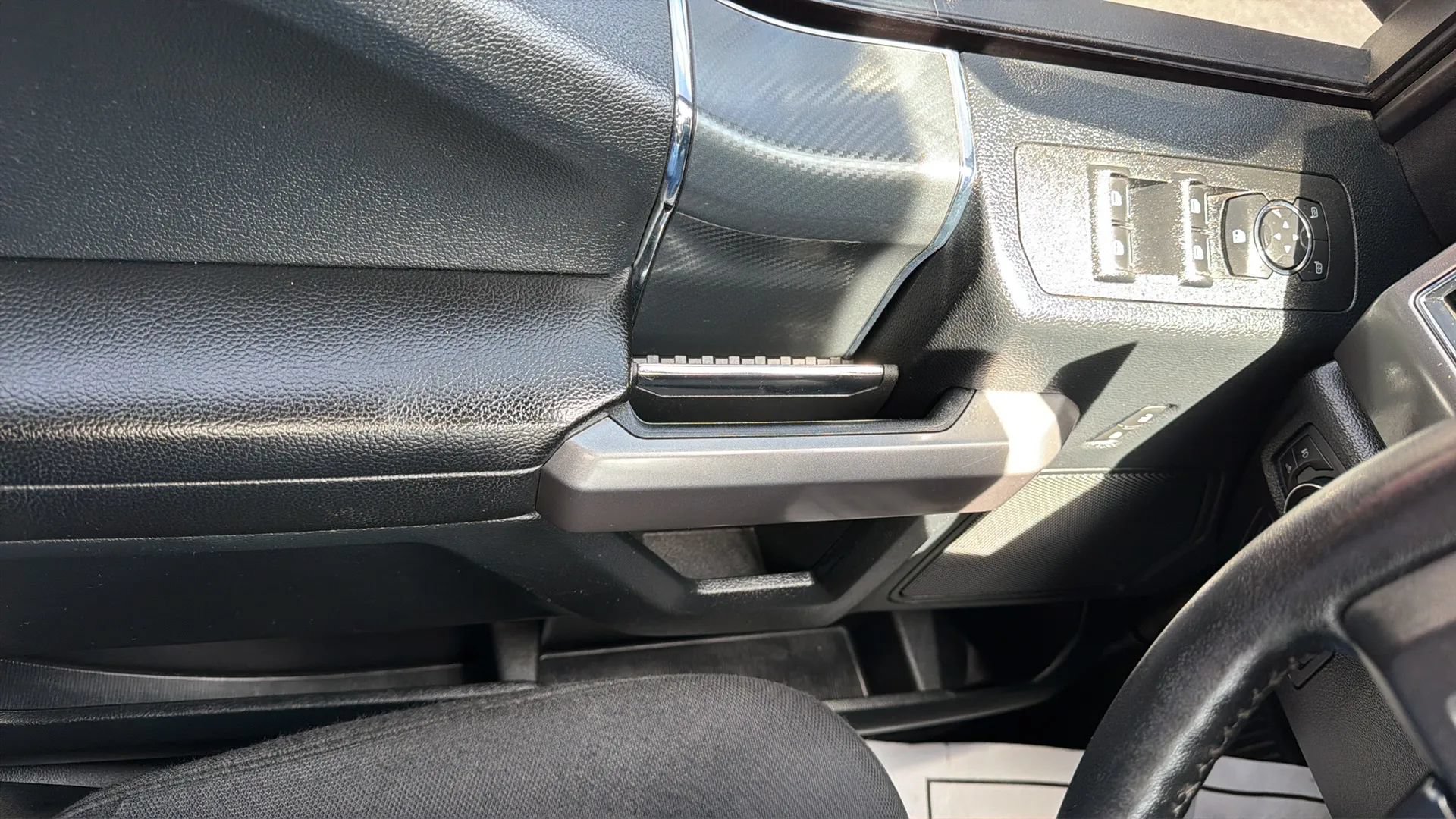 Used 2019 Ford F150 XLT w/ Equipment Group 302A Luxury AWD/4WD image 20