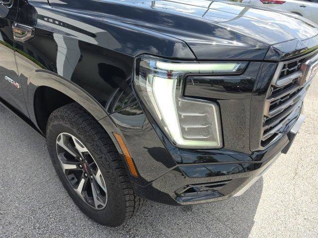 New 2026 GMC Yukon XL AT4 Ultimate AWD/4WD image 10