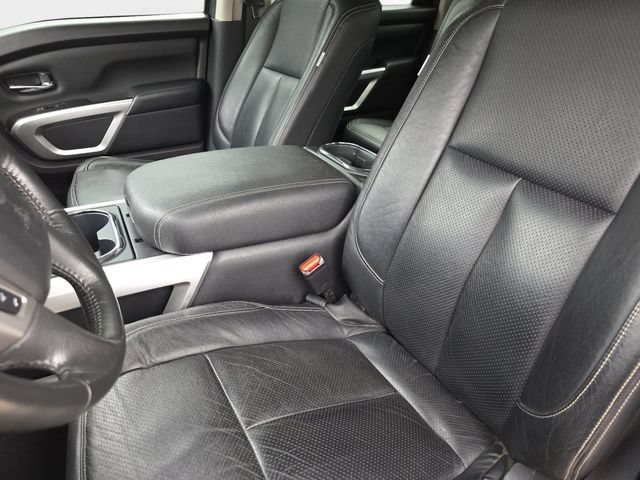 Used 2023 Nissan Titan SV w/ SV Convenience Package AWD/4WD image 15