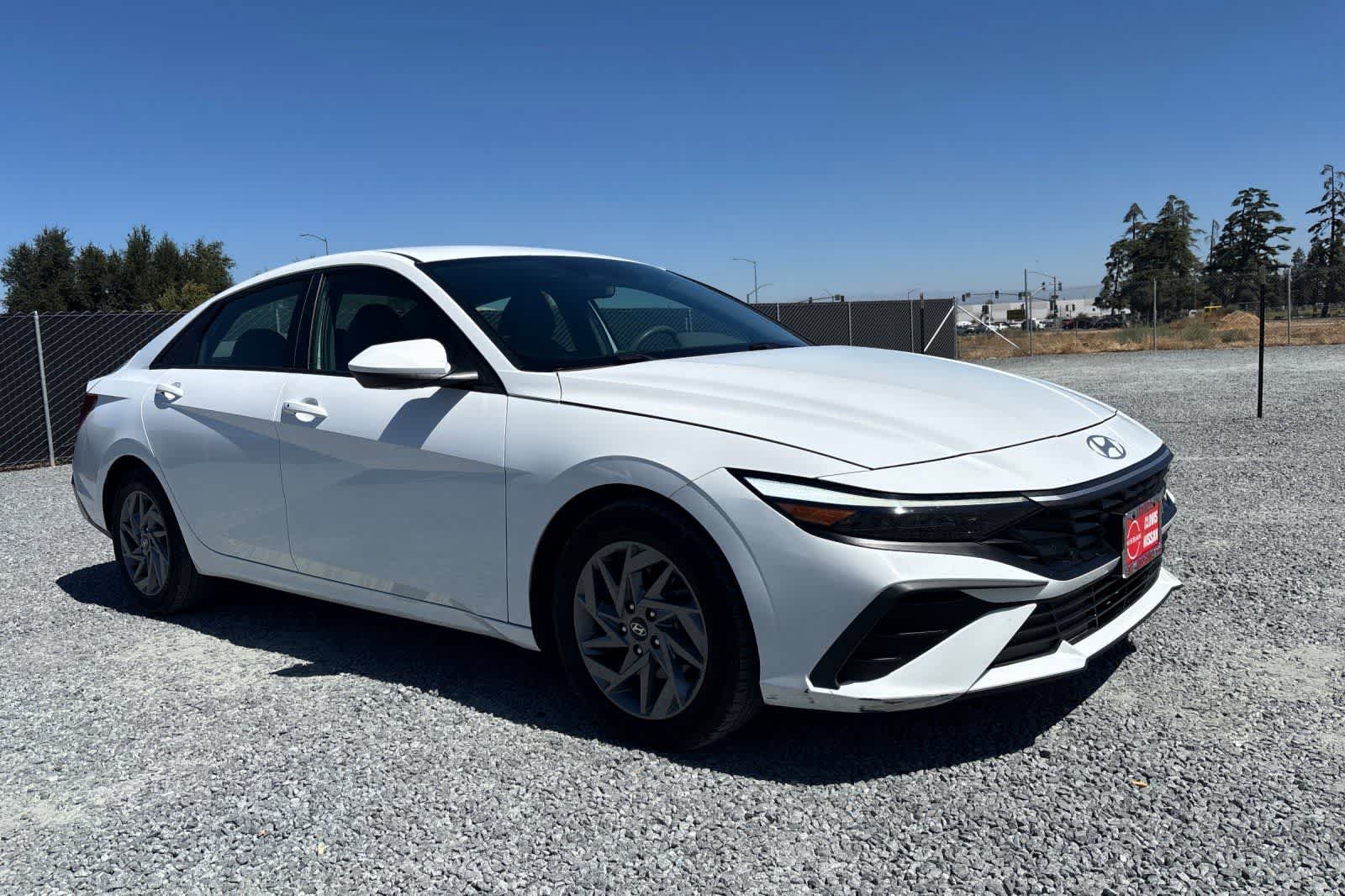 Used 2024 Hyundai Elantra SEL FWD image 10