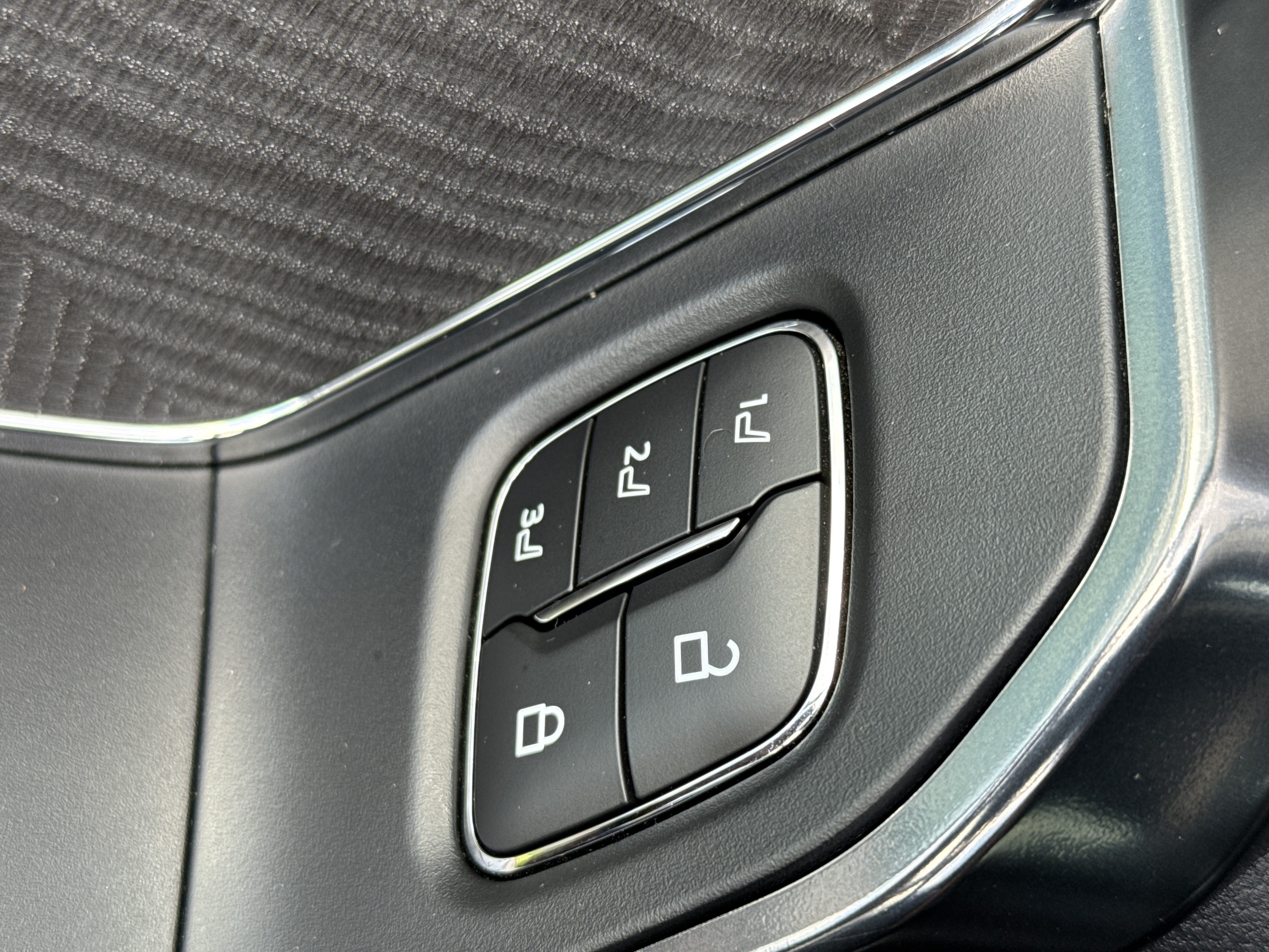 Used 2024 Ford F350 Platinum AWD/4WD image 19