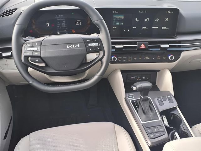 New 2026 Kia Sportage EX w/ EX Panorama Roof Package image 5