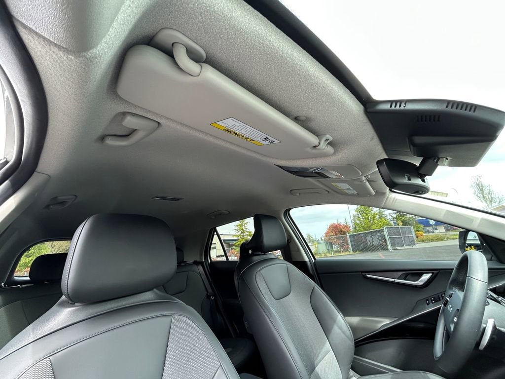 Used 2023 Kia Niro EX FWD image 27