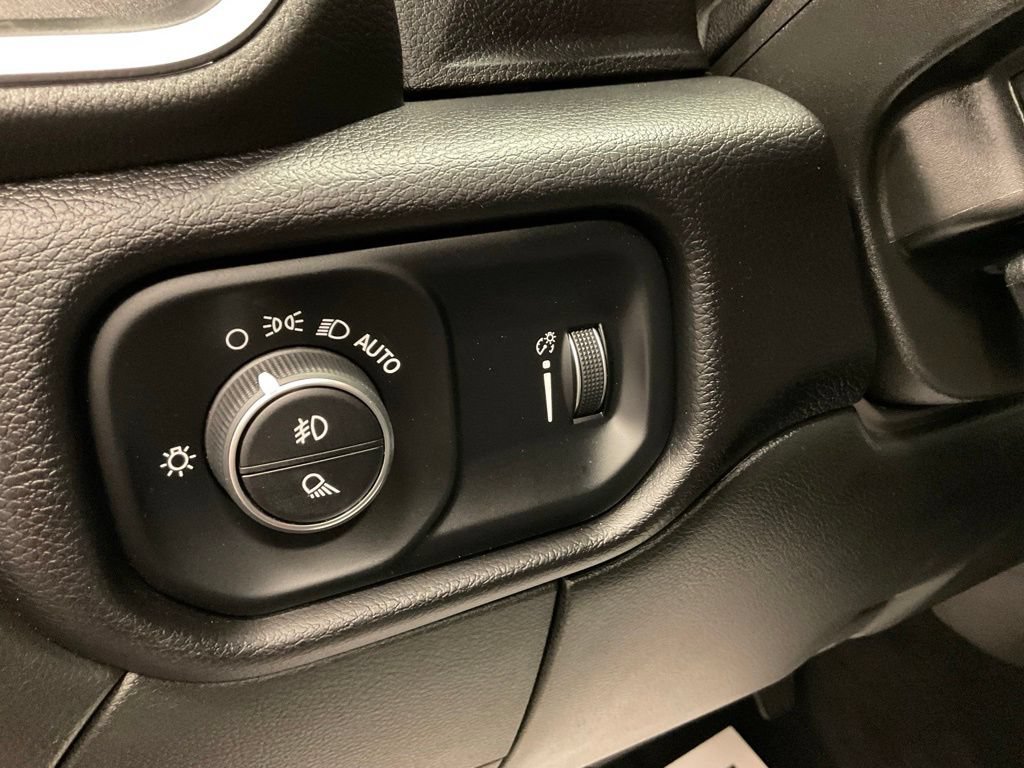 Used 2024 RAM 2500 Big Horn w/ Bed Utility Group AWD/4WD image 18