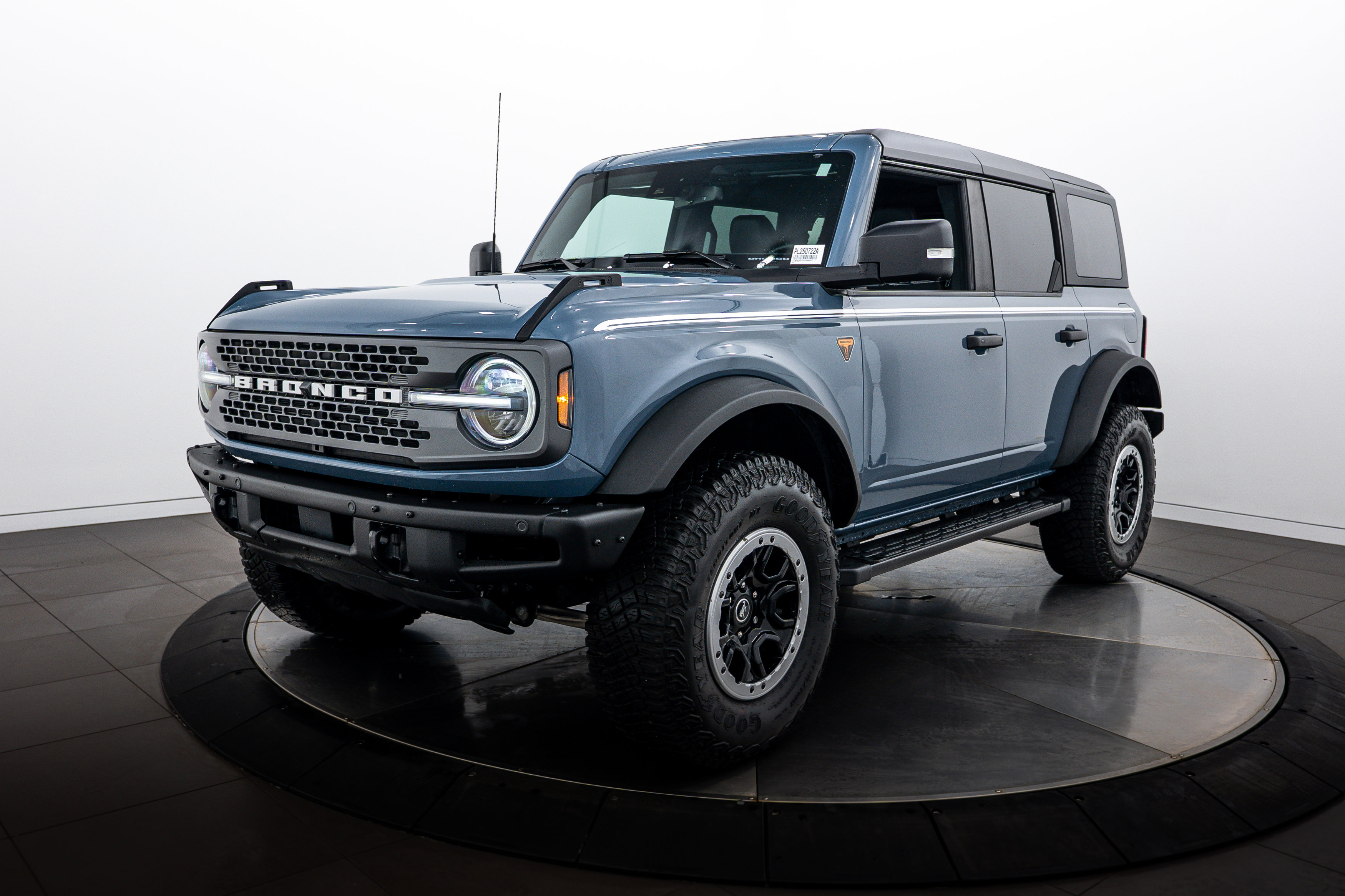 Used 2023 Ford Bronco Badlands AWD/4WD image 12