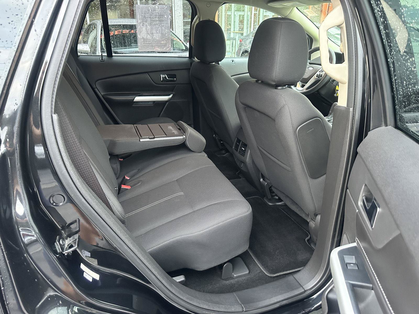 Used 2013 Ford Edge SE FWD image 10