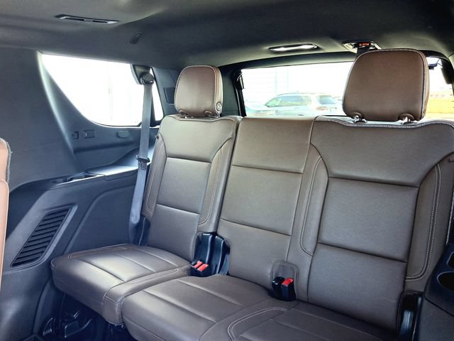 Used 2024 Chevrolet Tahoe High Country RWD image 25