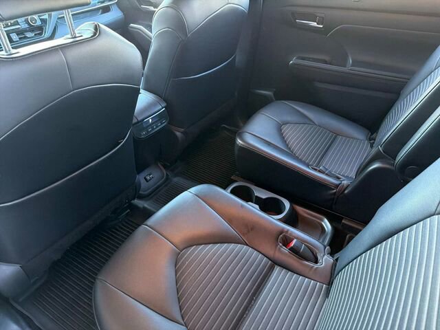 Used 2021 Toyota Highlander XSE image 15