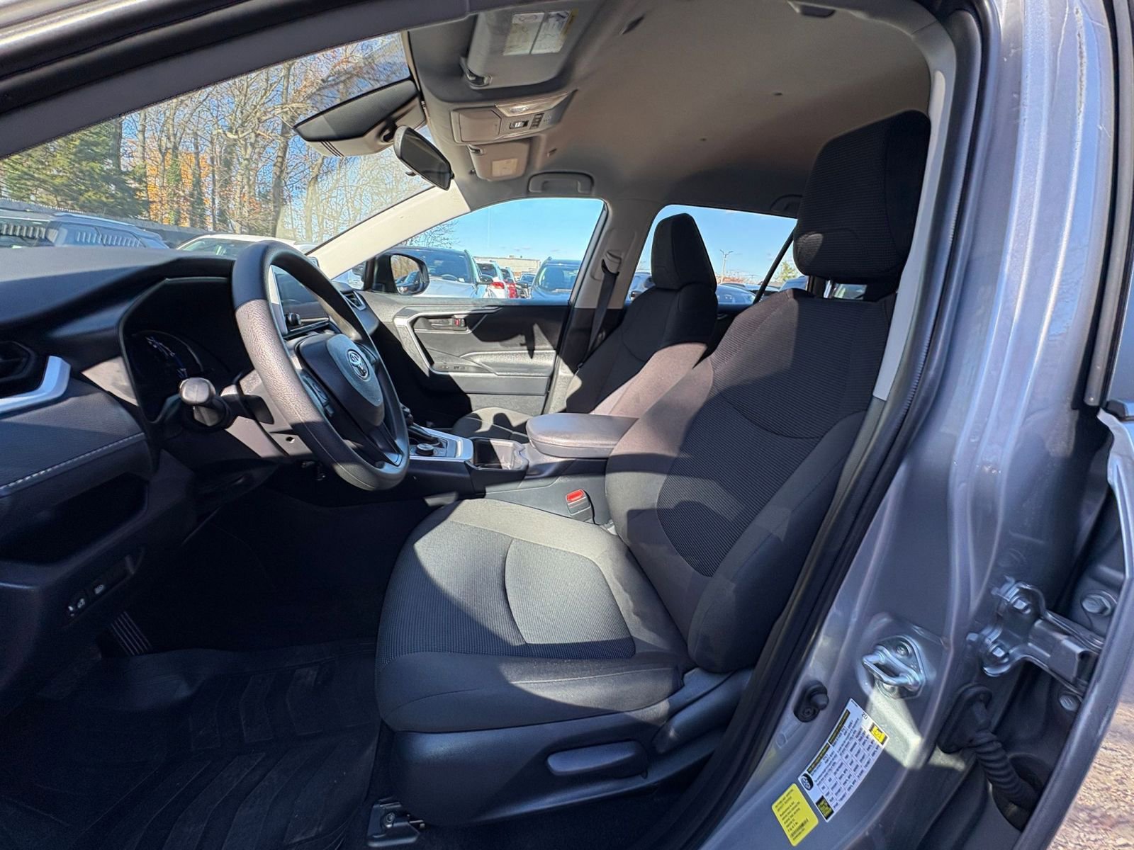 Used 2025 Toyota RAV4 LE image 22