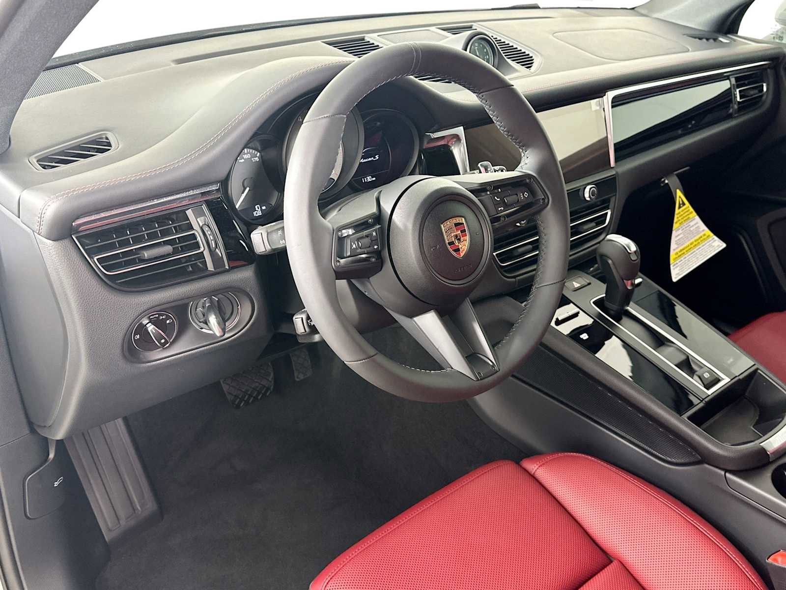 New 2025 Porsche Macan S image 4
