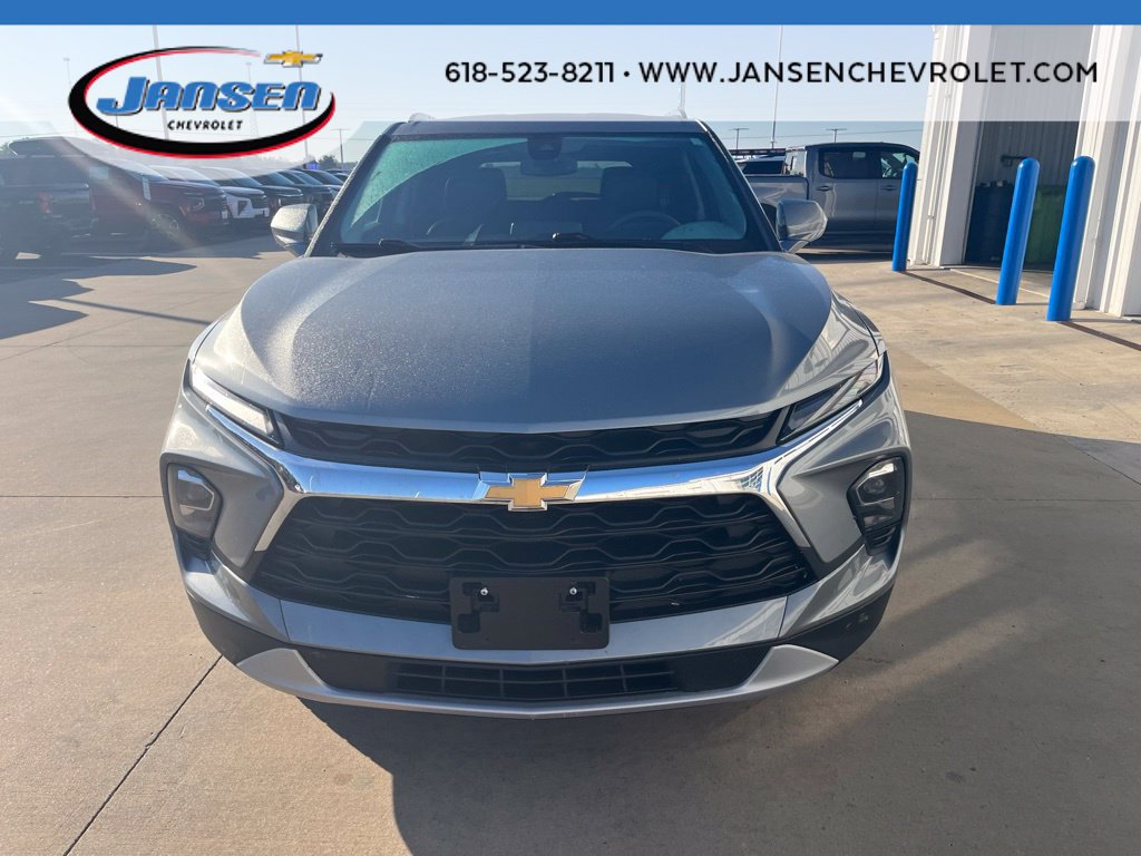 Used 2023 Chevrolet Blazer LT w/ Convenience Package FWD image 2