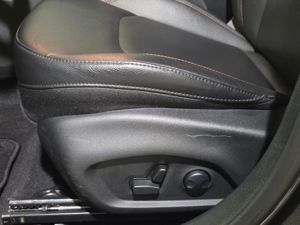 Used 2024 Jeep Compass Limited image 28