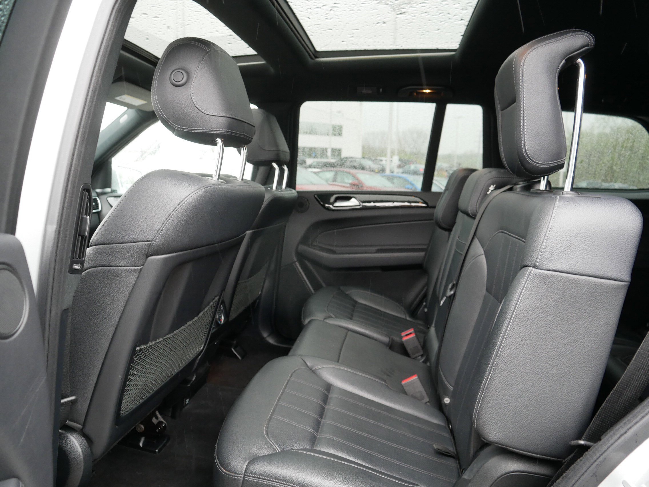 Used 2018 Mercedes-Benz GLS 450 4MATIC image 36