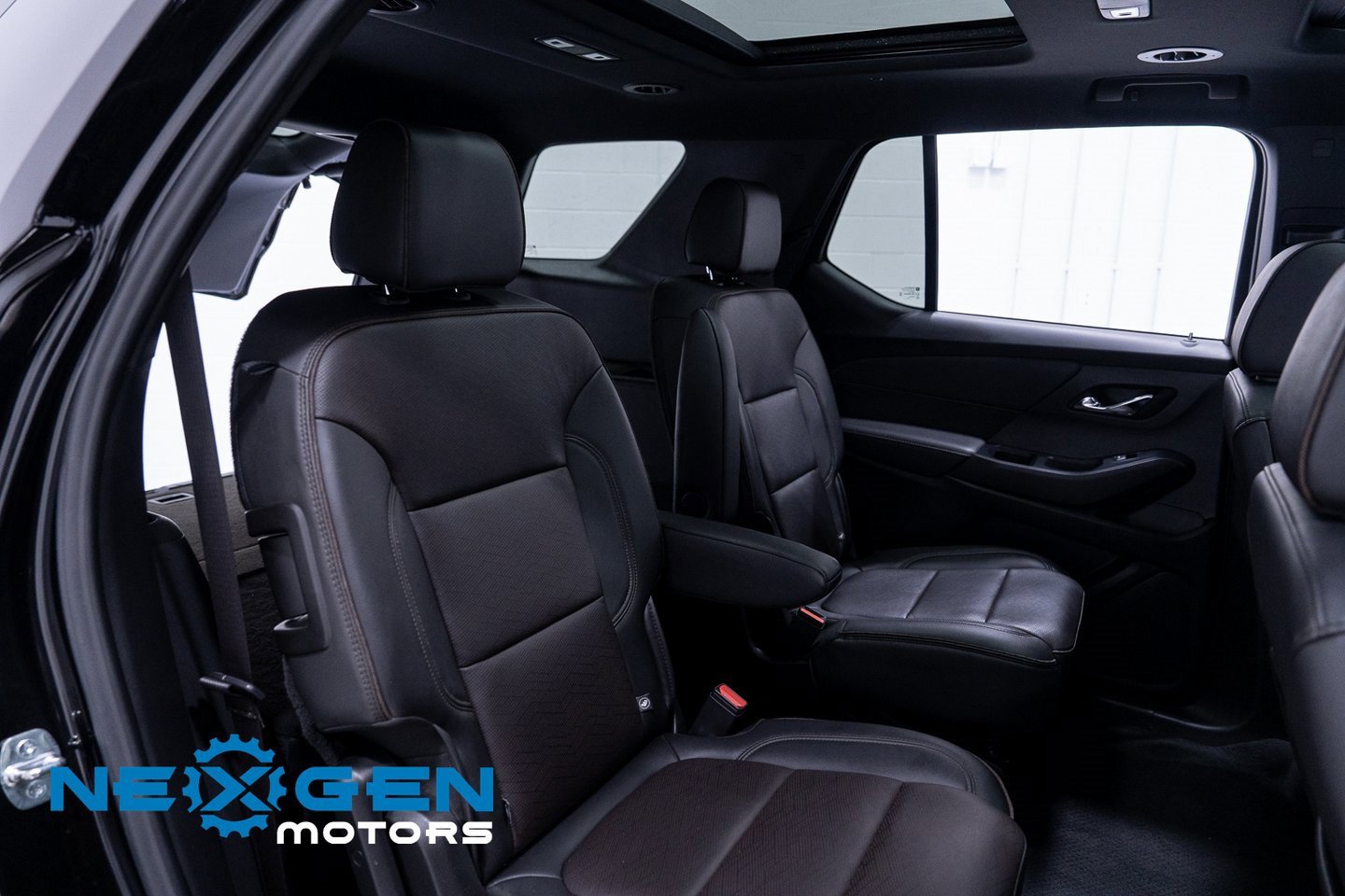 Used 2023 Chevrolet Traverse High Country image 51