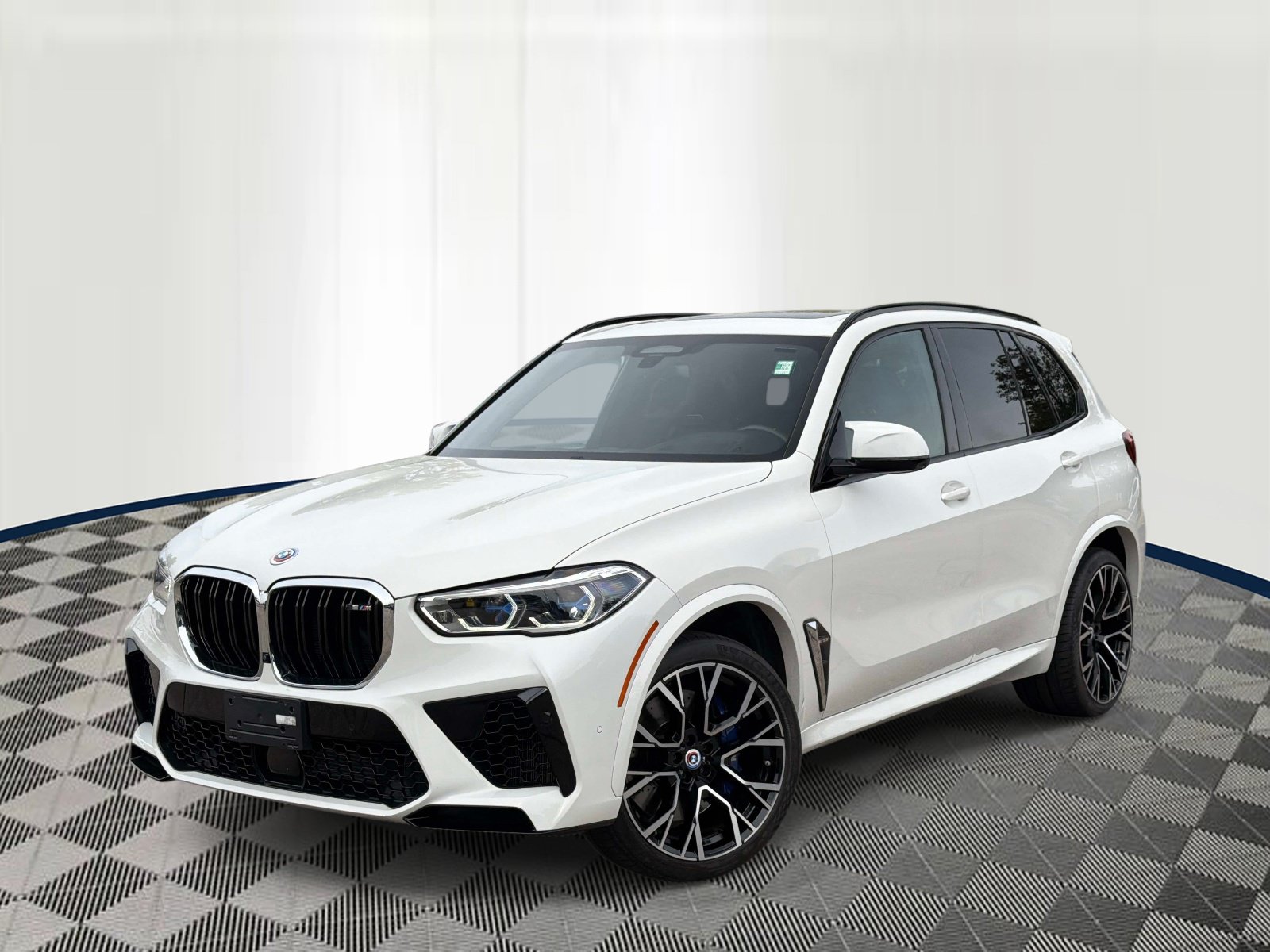 Used 2023 BMW X5 M w/ Executive Package AWD/4WD image 2