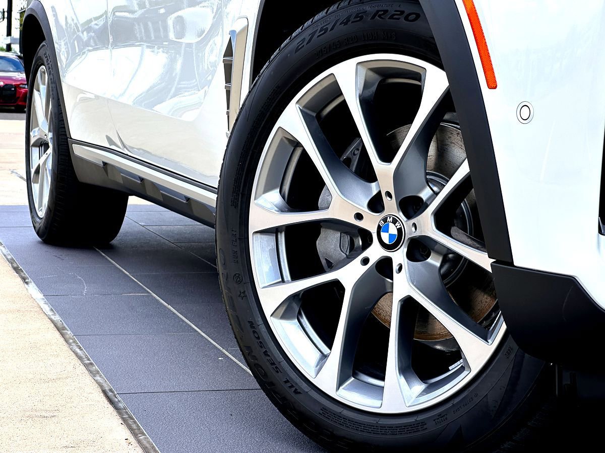 New 2026 BMW X5 xDrive40i image 2