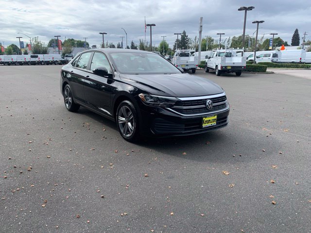 Used 2024 Volkswagen Jetta SE FWD image 7