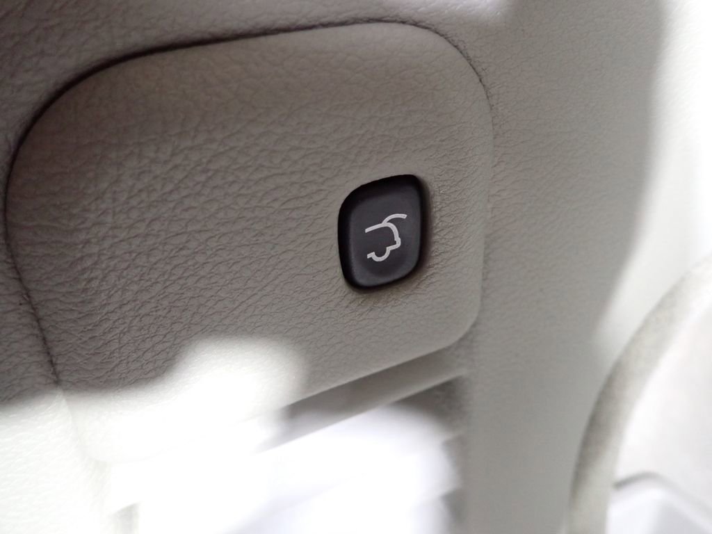 Used 2012 Jeep Grand Cherokee Laredo image 19