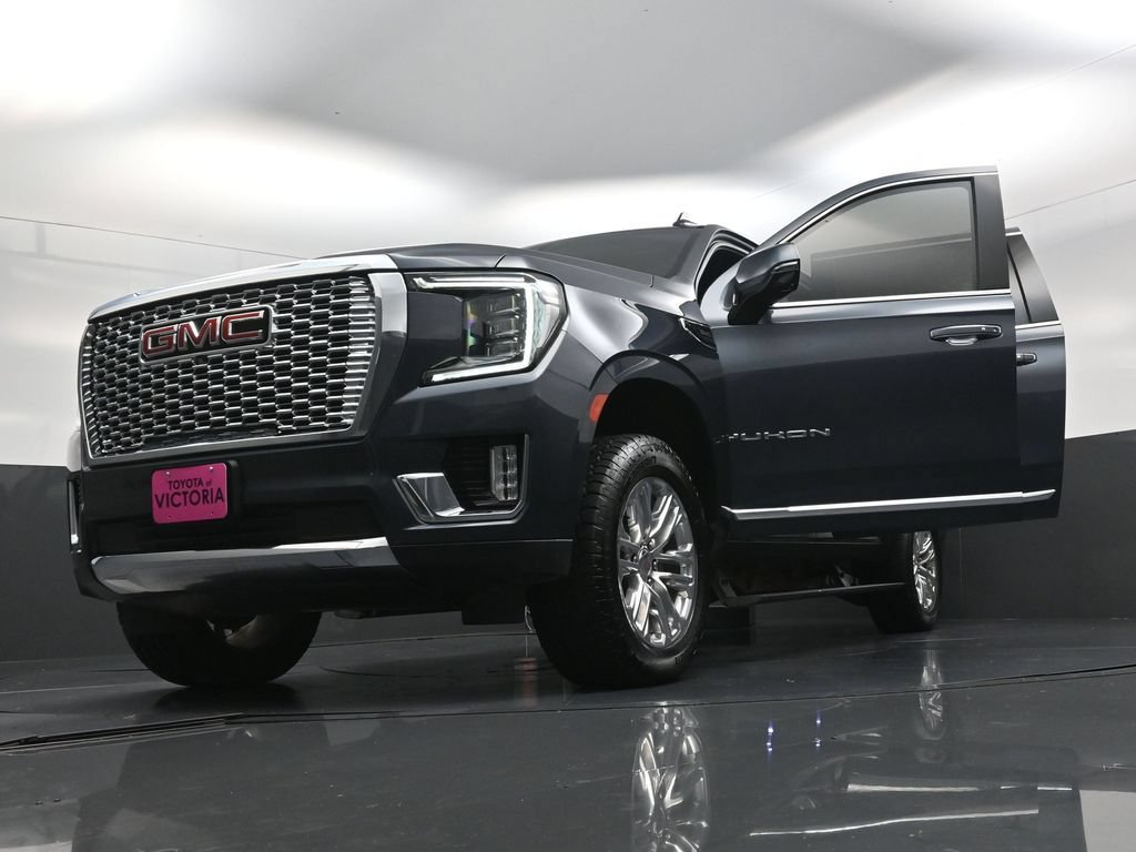 Used 2021 GMC Yukon XL SLT w/ SLT Premium Package RWD image 32
