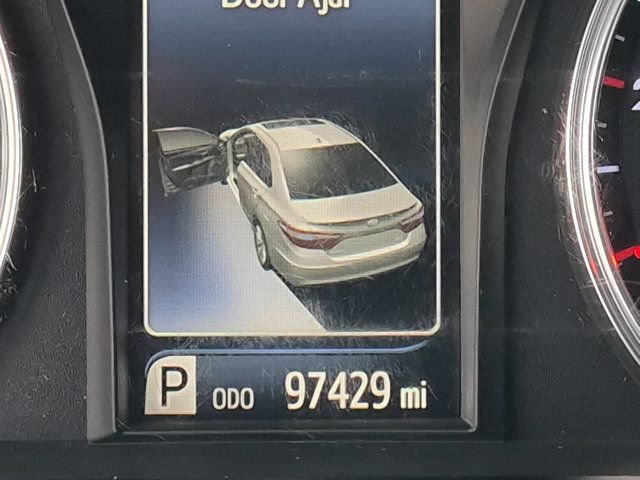 Used 2017 Toyota Camry XSE w/ Moonroof Package FWD image 24