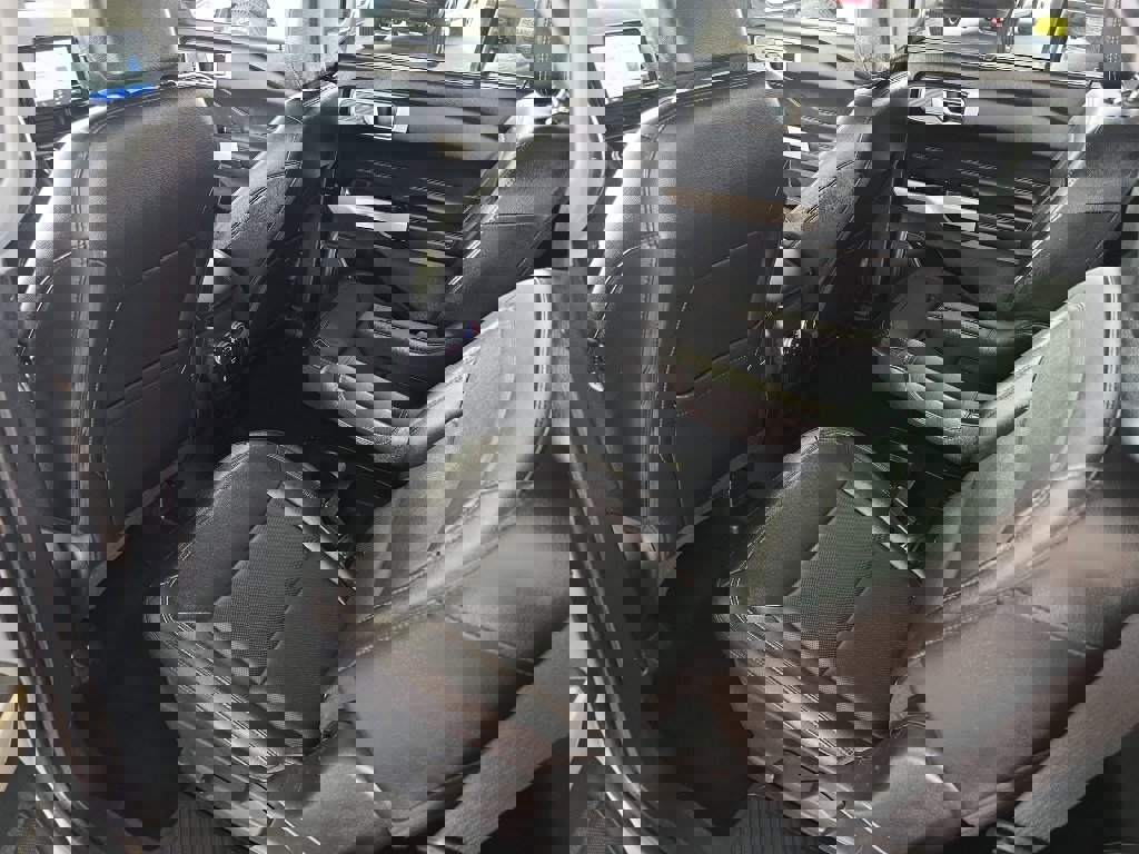 Used 2021 Ford Explorer Limited w/ Equipment Group 301A image 11