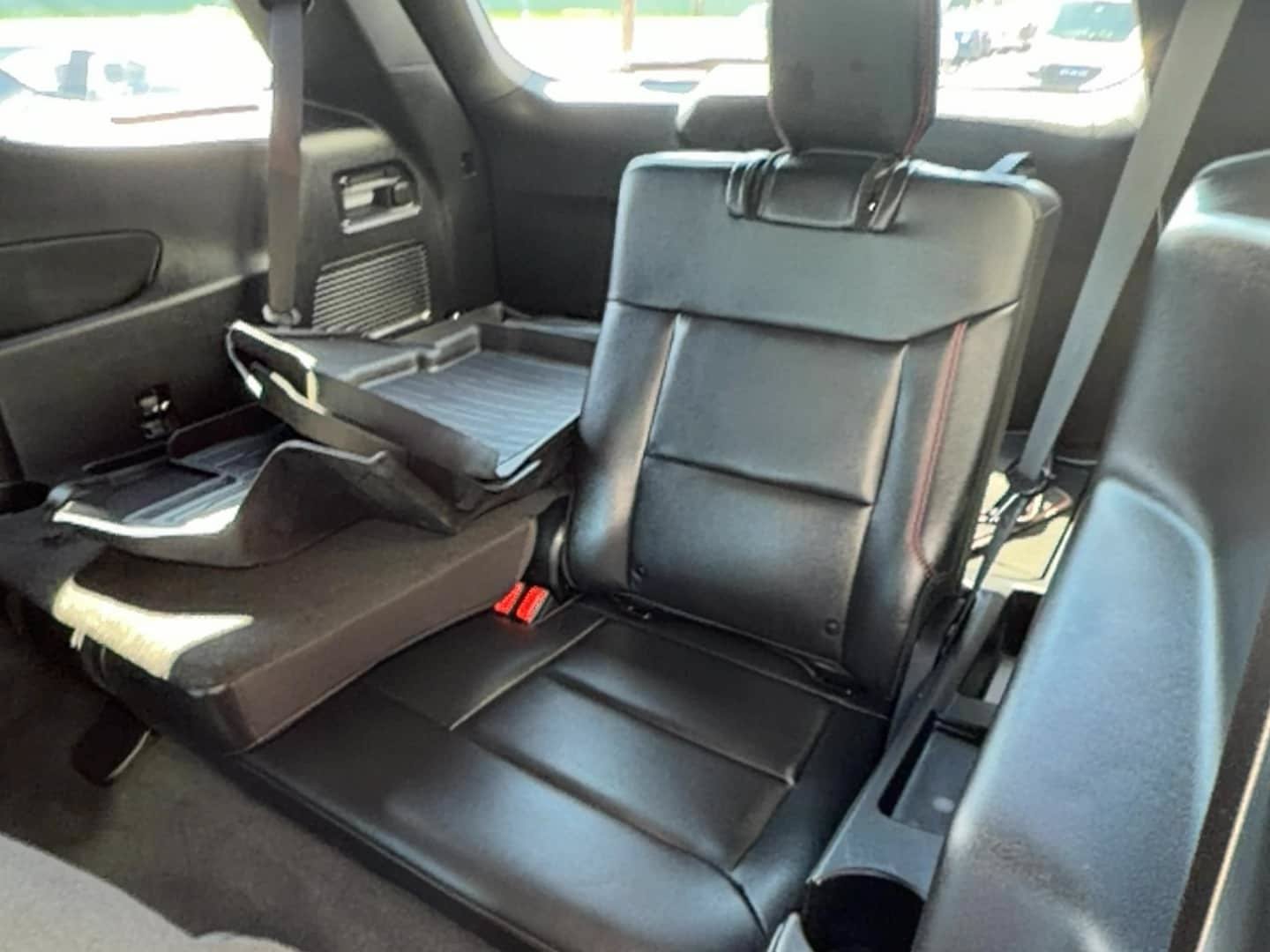 Used 2023 Ford Explorer ST-Line AWD/4WD image 21