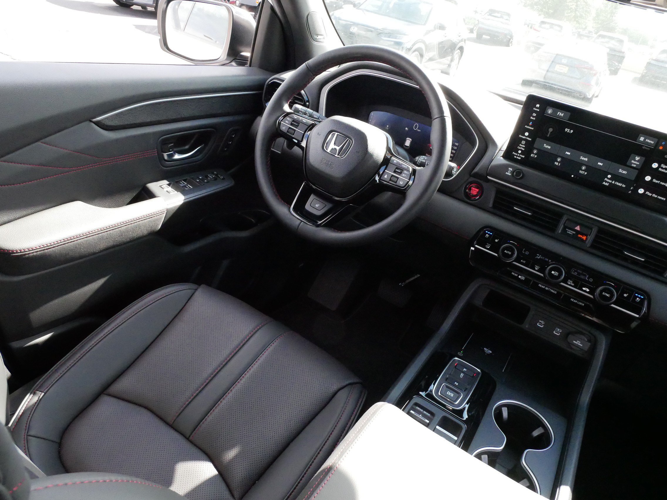 Certified 2026 Honda Pilot Black Edition image 9