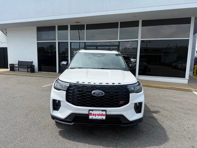 Used 2025 Ford Explorer ST w/ Sun And Sound Package image 4