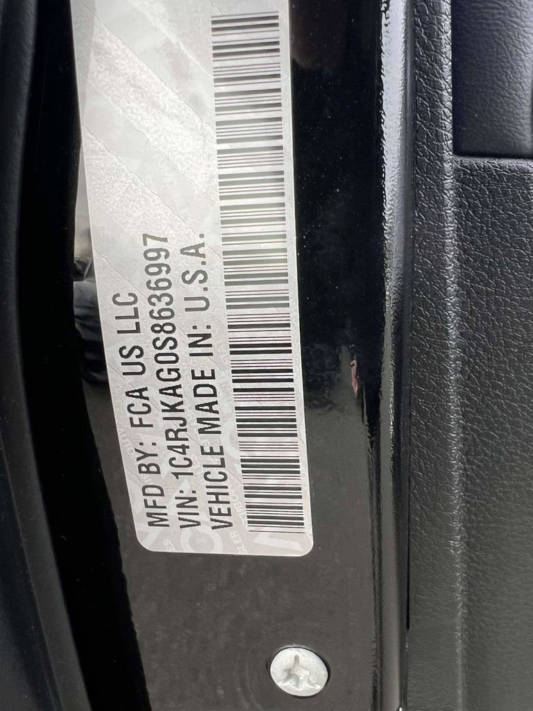 Used 2025 Jeep Grand Cherokee L Laredo AWD/4WD image 26