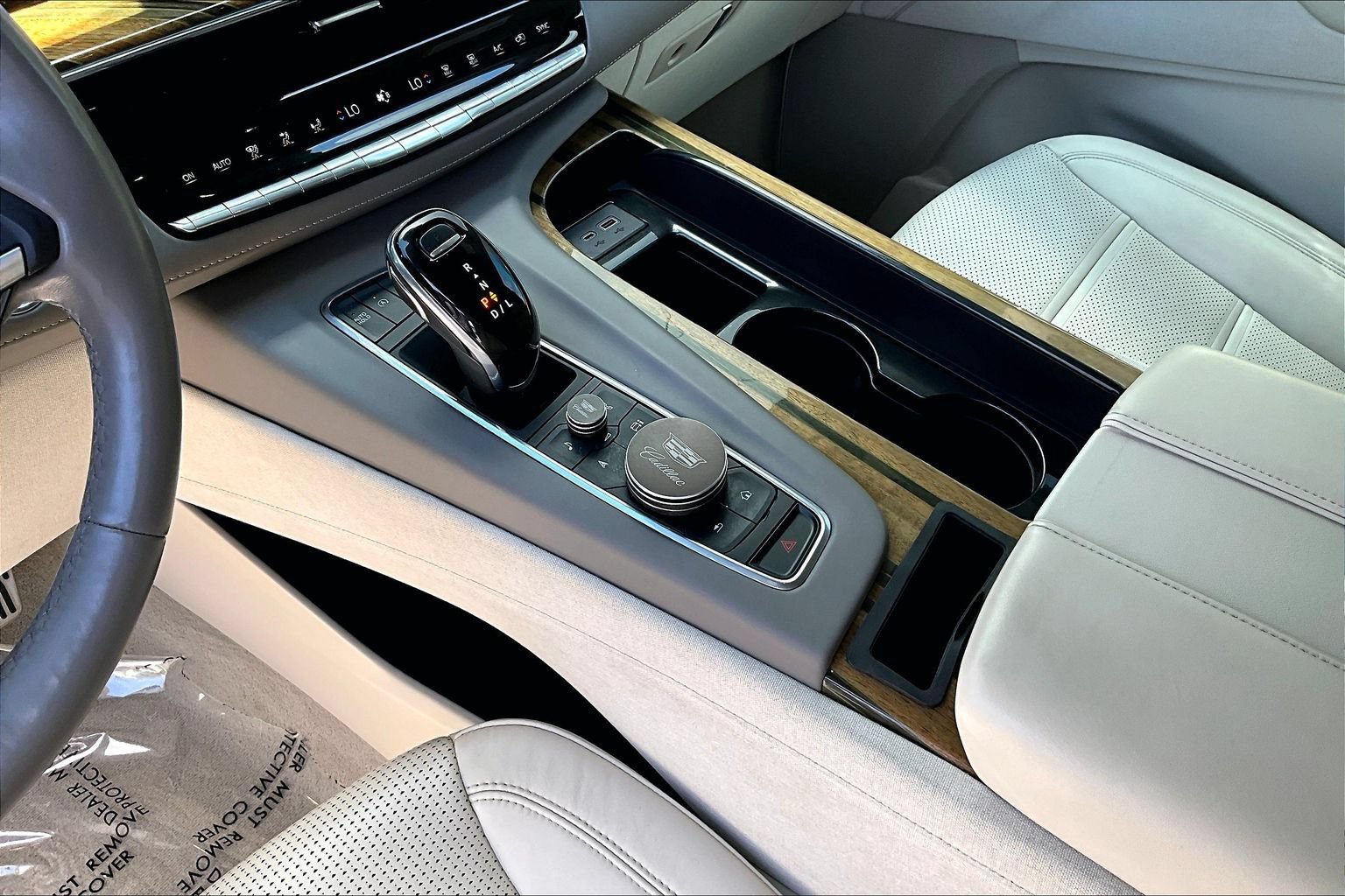 Used 2022 Cadillac Escalade Sport Platinum RWD image 17